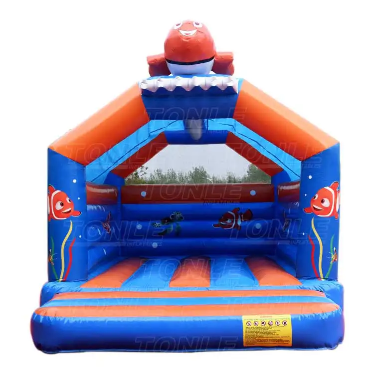 clown bouncy castle — photo 1