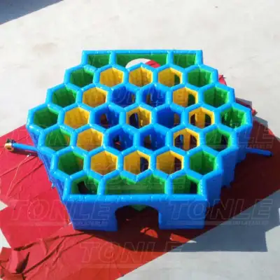 honeycomb maze