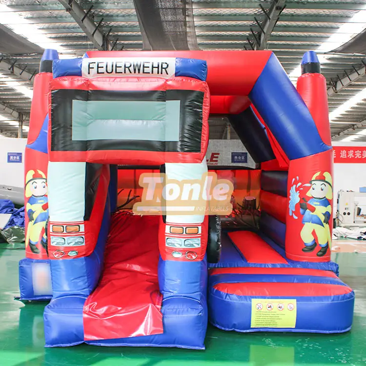 Manufacturer sells fire truck themed inflatable castle combo — photo 1