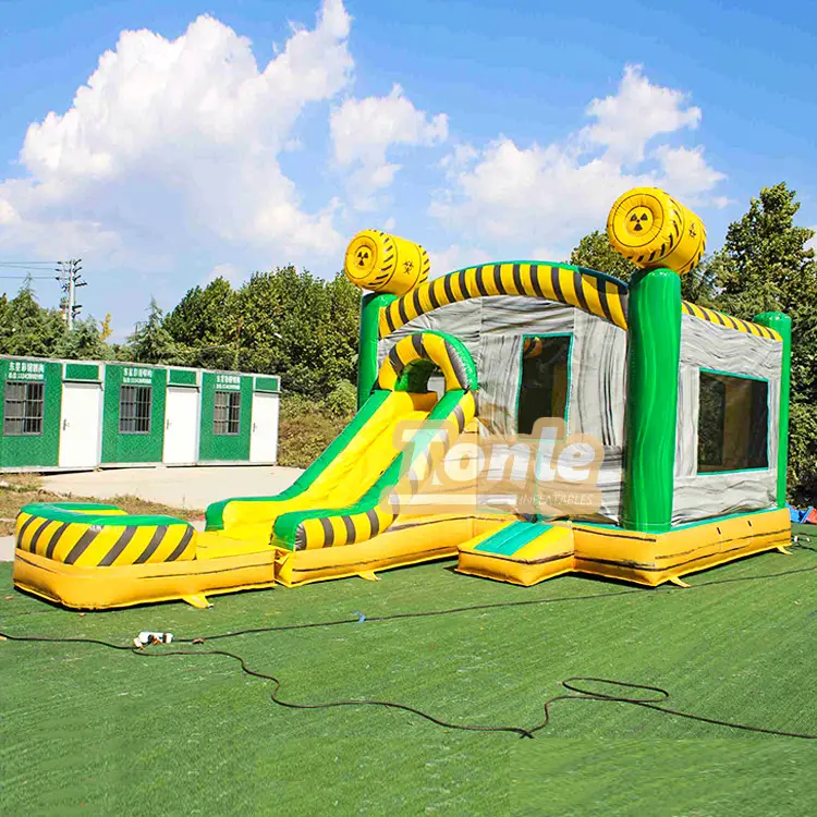 Toxic Inflatable bounce house Water Slide combo — photo 1